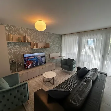 Family Apartment, Near The Whit Private Park * Locarno