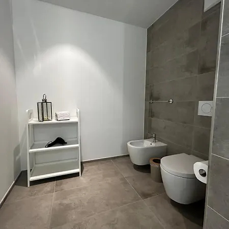 Family Apartment, Near The Whit Private Park Appartement Locarno