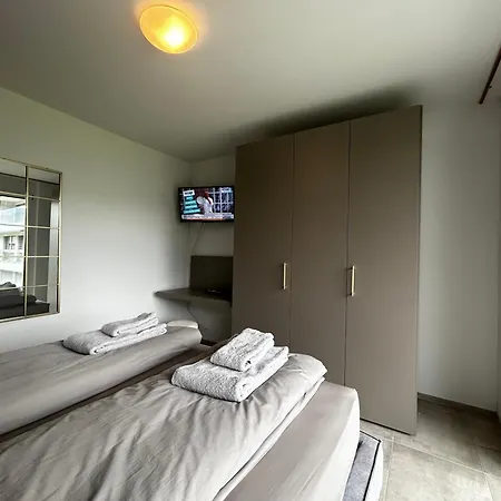 Family Apartment, Near The Whit Private Park * Locarno