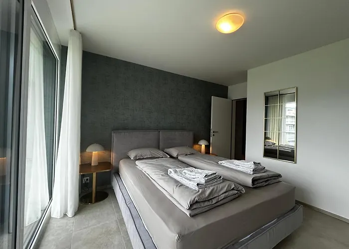 Апартаменты Family Apartment, Near The Whit Private Park *