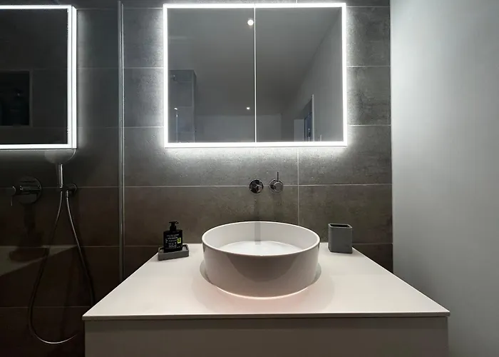 Family Apartment, Near The Whit Private Park Апартаменты Локарно