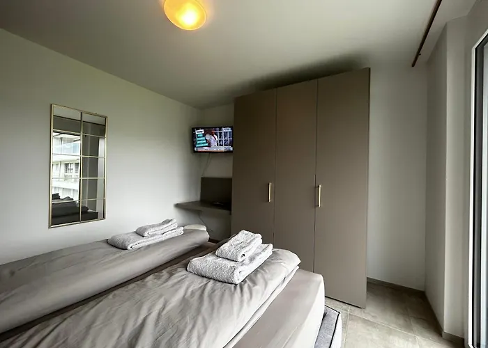 Family Apartment, Near The Whit Private Park * Локарно