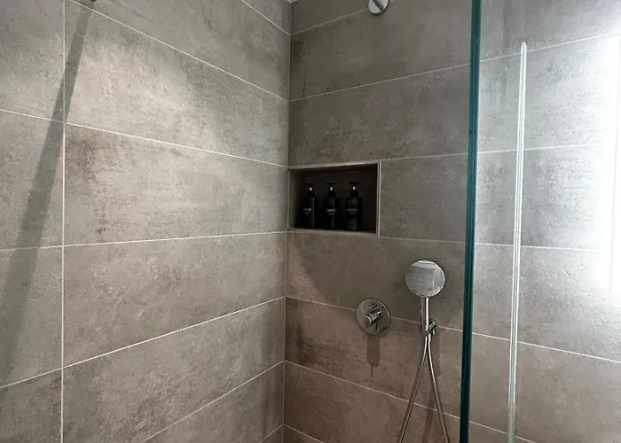 Апартаменты Family Apartment, Near The Whit Private Park *