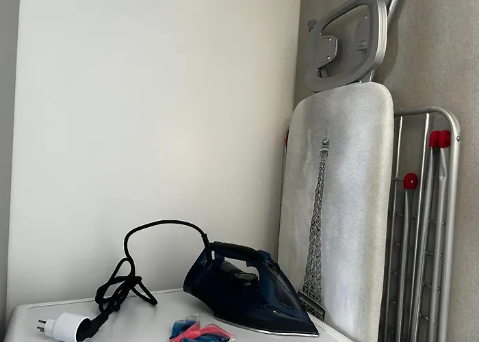 Family Apartment, Near The Whit Private Park Апартаменты