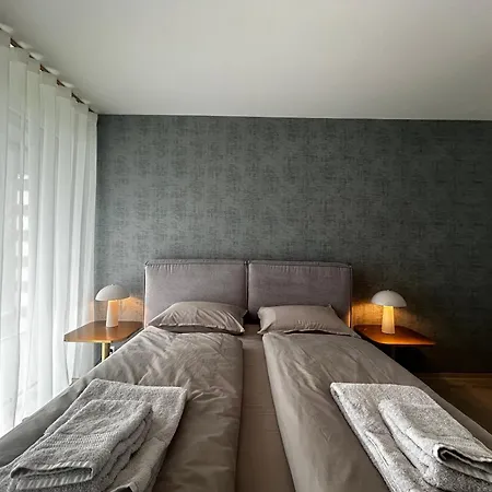 Διαμέρισμα Family Apartment, Near The Whit Private Park *