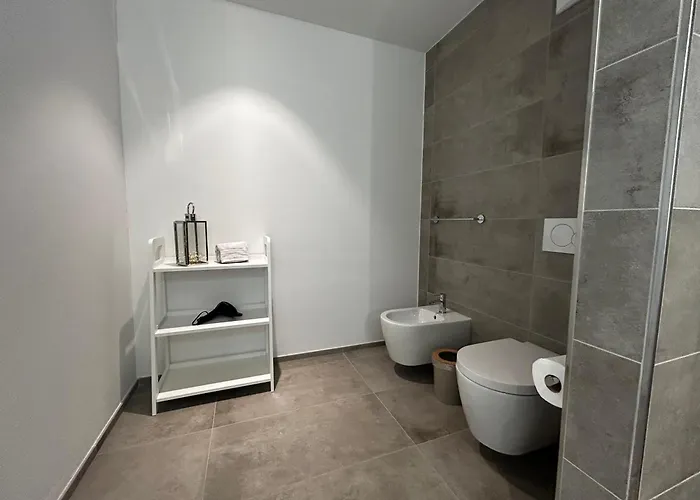 Family Apartment, Near The Whit Private Park Apartment Locarno