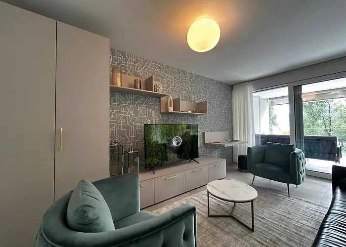 Family Apartment, Near The Whit Private Park